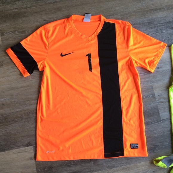 nike short sleeve goalkeeper jersey